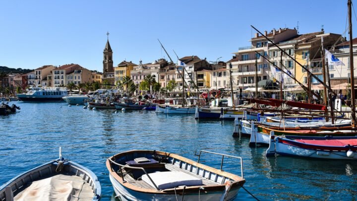 Escort à Toulon : guide de rencontre et de compagnie pour adultes