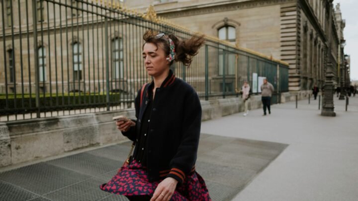 Escortes vérifiées à Paris : lire les signaux de confiance avant de contacter