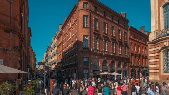 Escorts à Toulouse : bien utiliser la marketplace pour trouver le bon profil