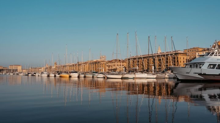 Marseille pour les visiteurs : préparer une rencontre avec une escorte en toute sérénité
