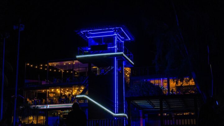 Nightlife et adultes à Pointe-à-Pitre : sortir avec respect et discrétion