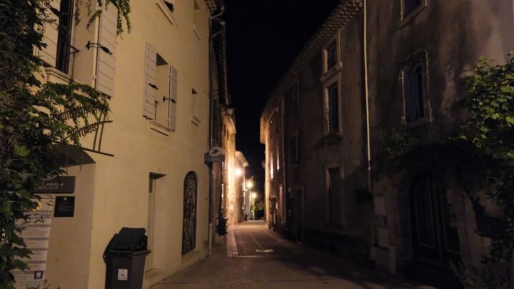 Rencontres et accompagnement adulte à Besançon : un guide élégant