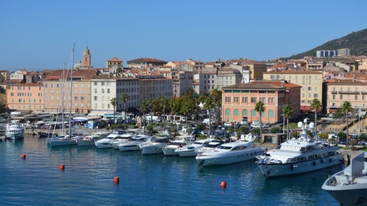 Comment trouver un escort à Ajaccio : le guide du premier contact