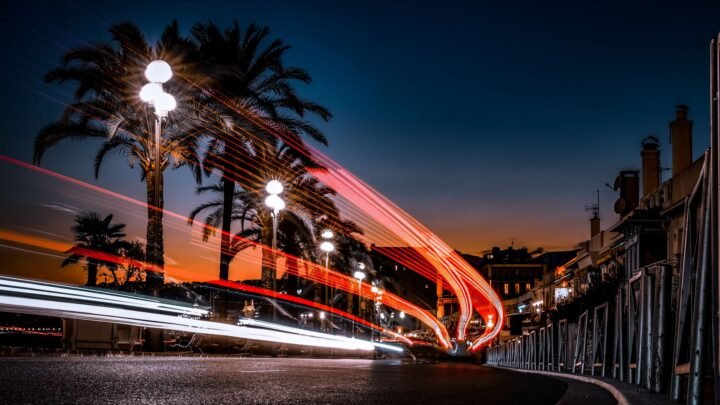 Vie nocturne pour adultes à Nice : sortir avec élégance sur la Côte d’Azur