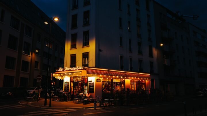 Vie nocturne pour adultes à Tarbes : cafés, bars et soirées en toute sérénité